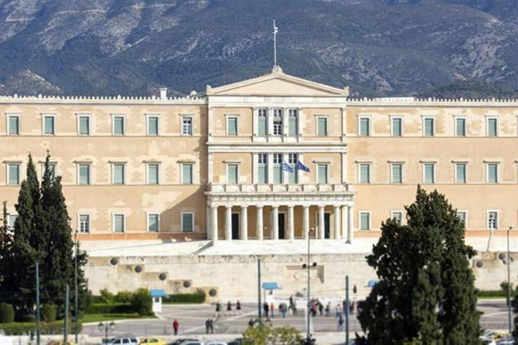 Newly Renovated-City Center Apartment Αθήνα Εξωτερικό φωτογραφία